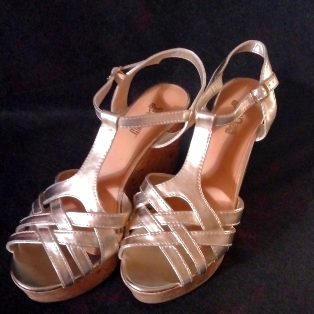 Brash platform gold sandals - Picture 2 of 10